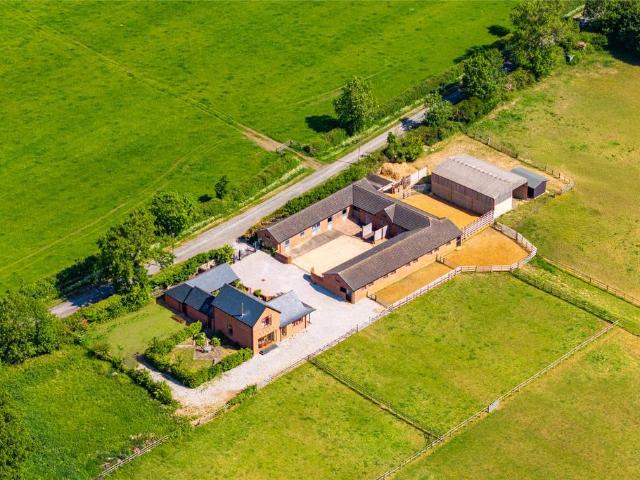 House for sale in Stewkley, Buckinghamshire