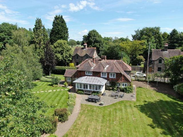 House for sale in Perryfields, West Sussex