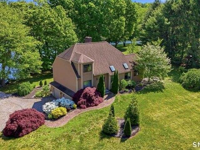 House for sale in Centerbrook, Connecticut