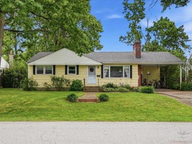 House for sale in Essex Junction, Vermont