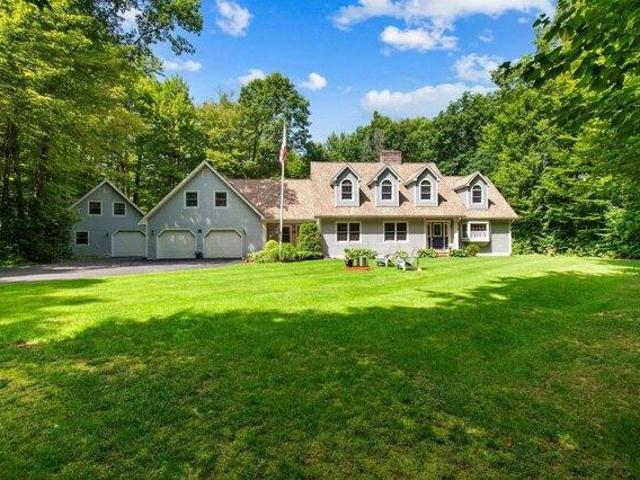 House for sale in Essex Center, Essex