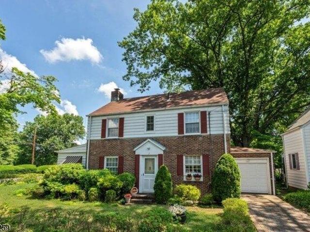 House for sale in Fair Lawn, New Jersey
