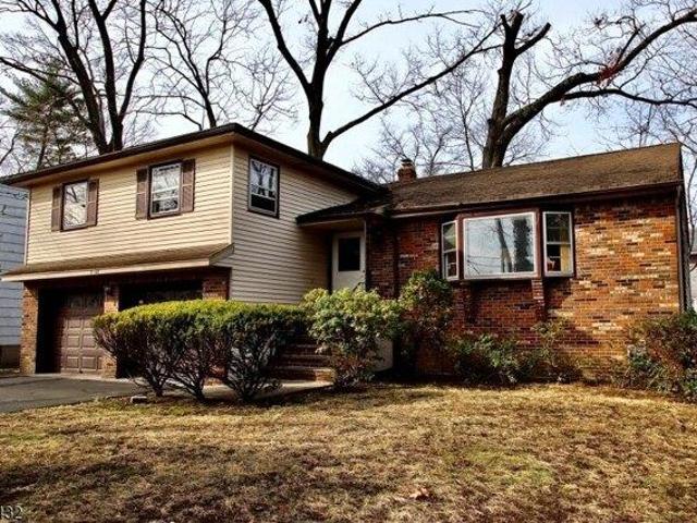 House for sale in Fair Lawn, New Jersey