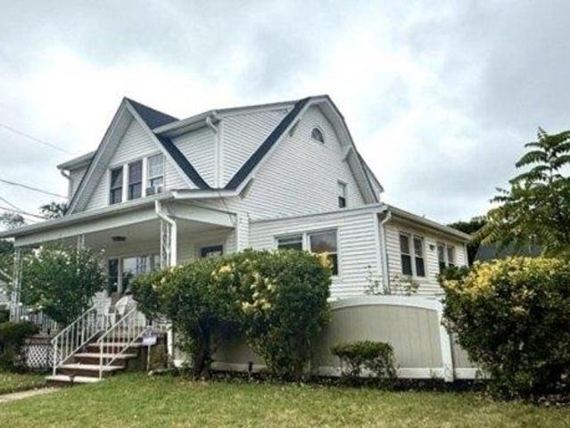 House for sale in Fair Lawn, New Jersey