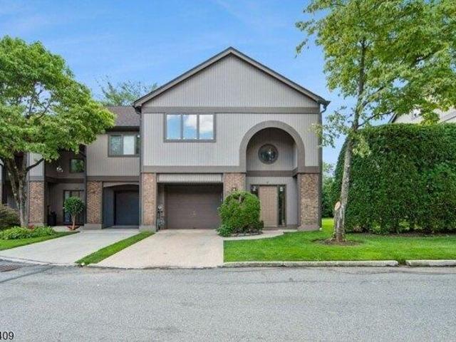 House for sale in Fair Lawn, New Jersey