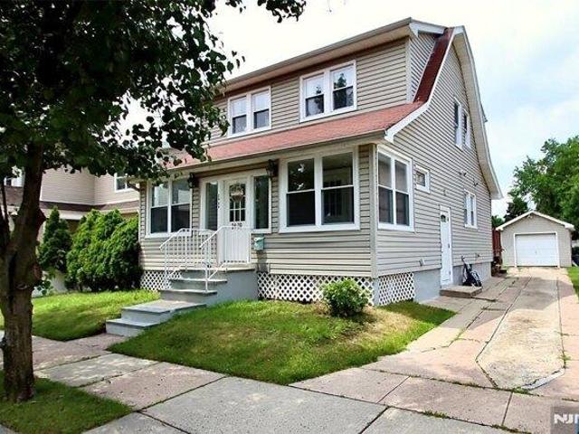 House for sale in Fair Lawn, New Jersey