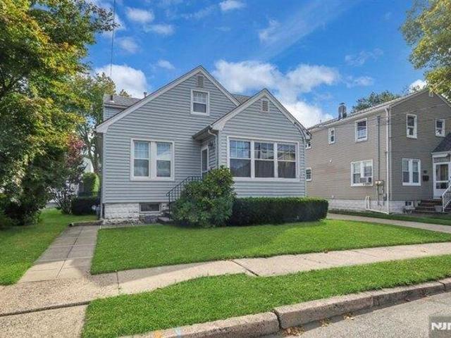 House for sale in Fair Lawn, Bergen County