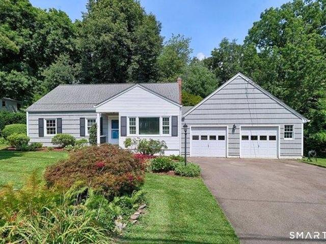 House for sale in Stratfield, Fairfield