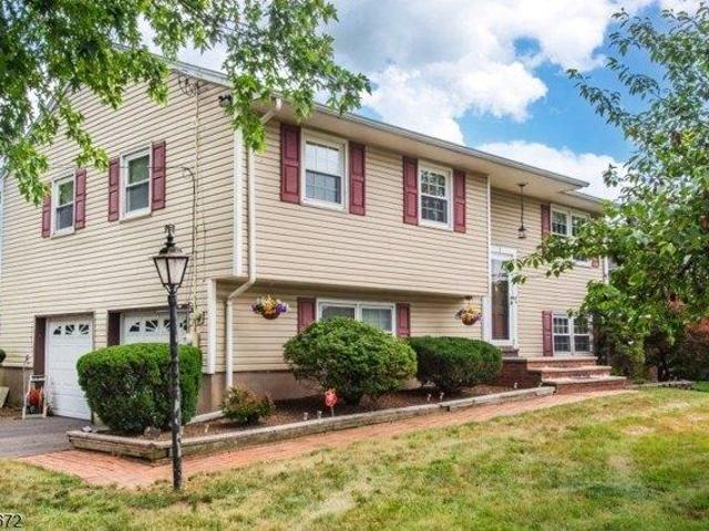 House for sale in Fairfield, New Jersey