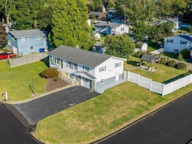 House for sale in Pope Beach, Fairhaven