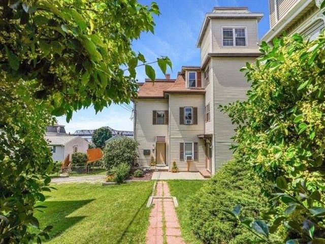 Condo for sale in Bristol, Massachusetts