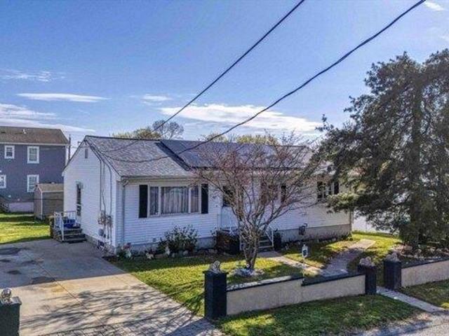 House for sale in Bristol, Massachusetts