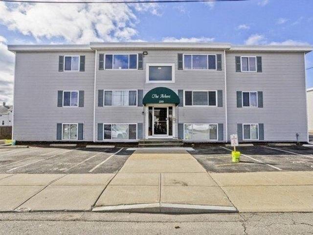 Condo for sale in Bristol, Massachusetts