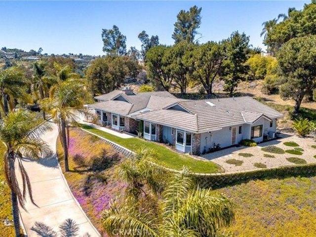 House for sale in Fallbrook House for sale in Fallbrook