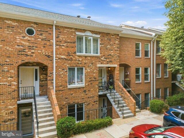 Condo for sale in Virginia