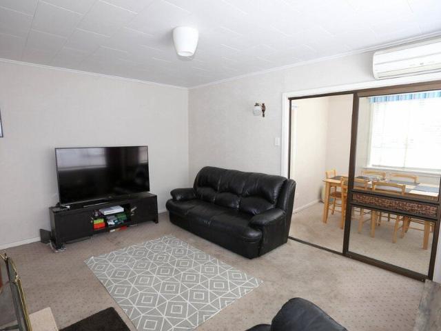 House for rent in Chaslands, Canterbury