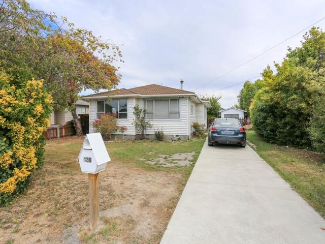 House for rent in Chaslands, Canterbury