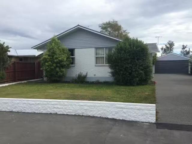 House for rent in Chaslands, Canterbury