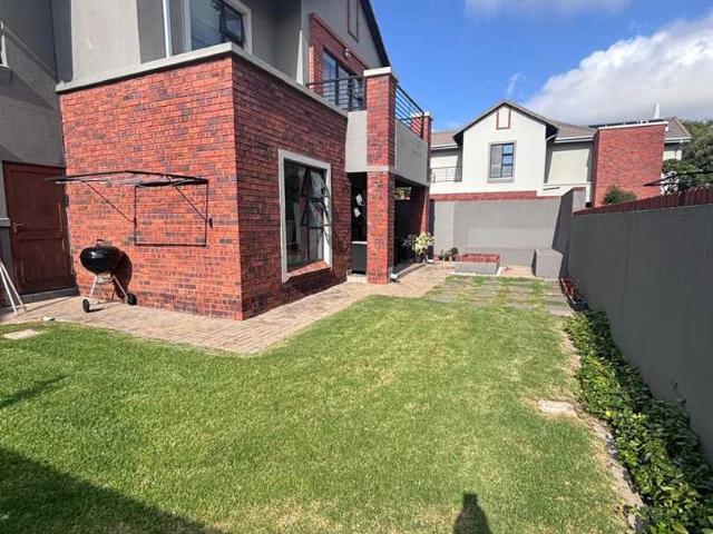 Townhouse for sale in Ekurhuleni, Gauteng