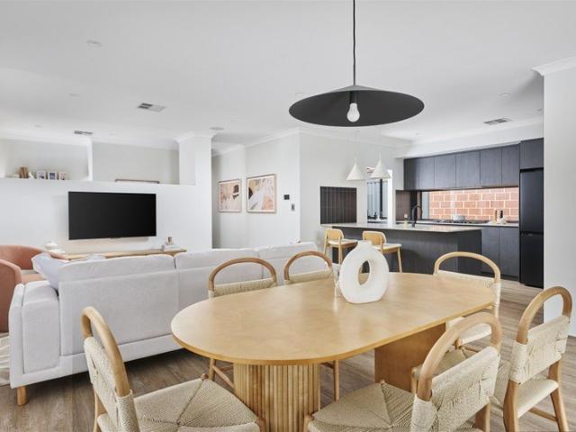Cottage for sale in Yanchep, Western Australia