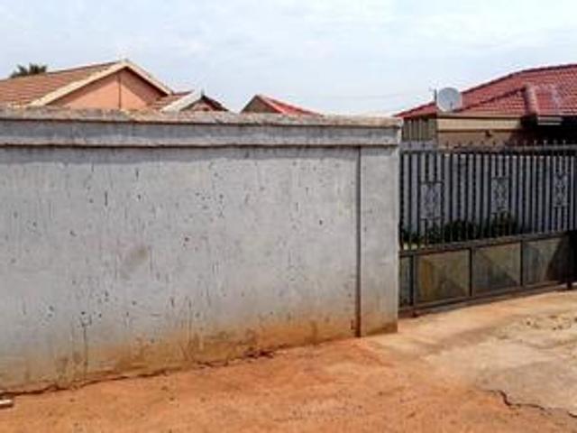 House for sale in Soweto, City of Johannesburg Metropolitan Municipality