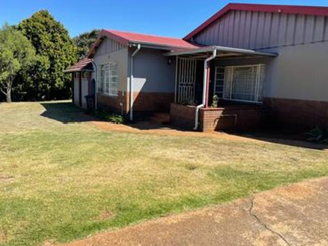 House for sale in Krugersdorp, Mogale City Local Municipality