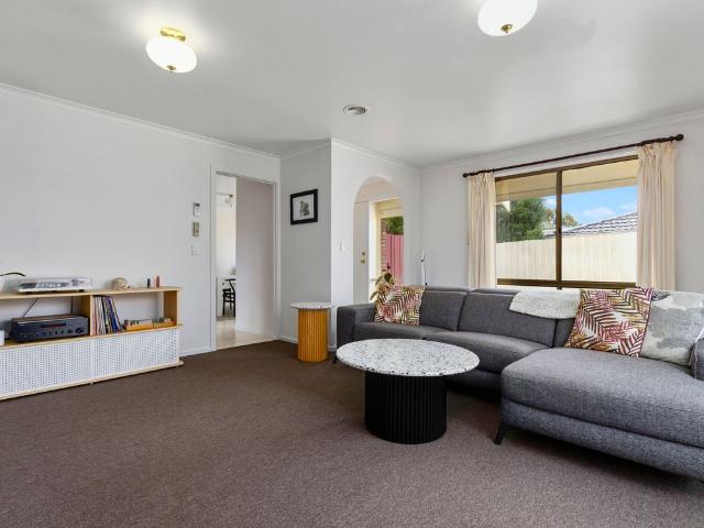 House for rent in Bellbridge, Melbourne