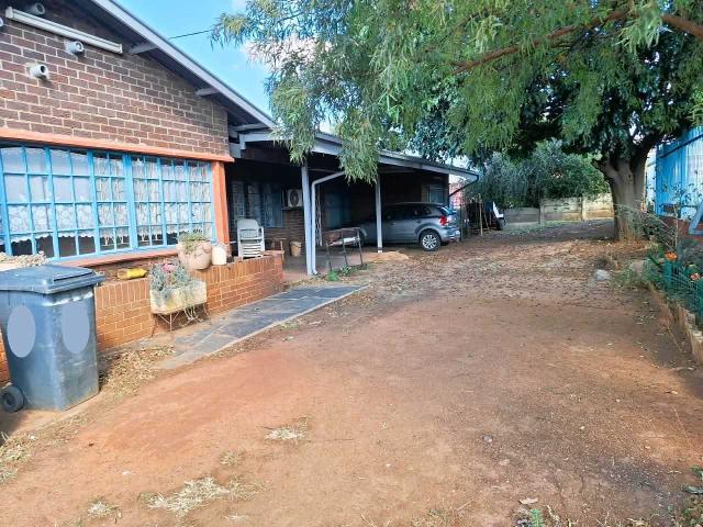 House for sale in Waterkloof, Gauteng