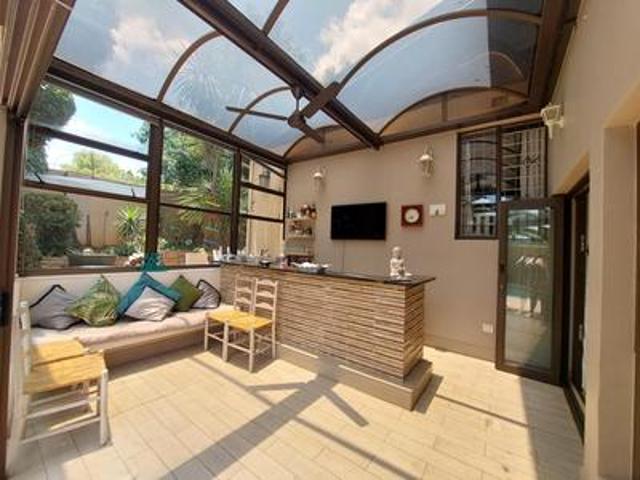 Townhouse for sale in Johannesburg, City of Johannesburg Metropolitan Municipality