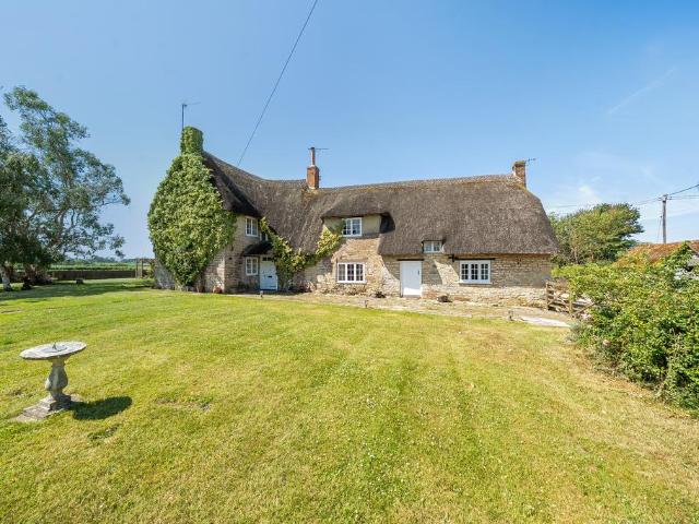 House for sale in Stour Row, East Dorset