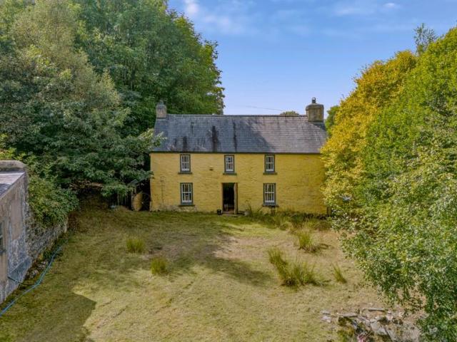 House for sale in Cynwyl Elfed, Rhos