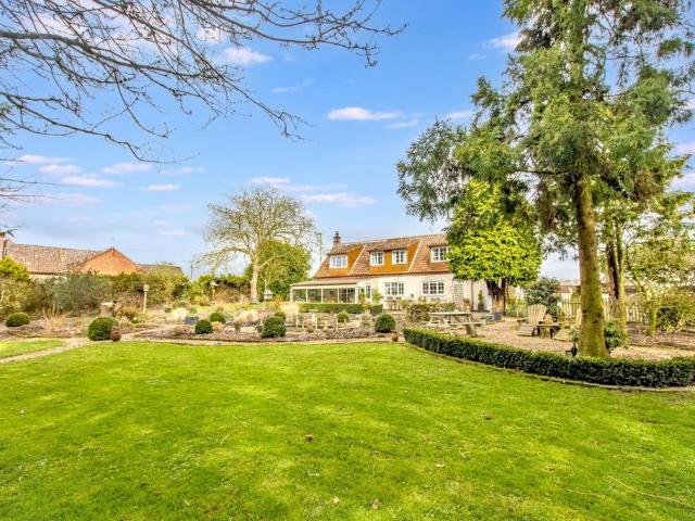 House for sale in Comers, Norfolk
