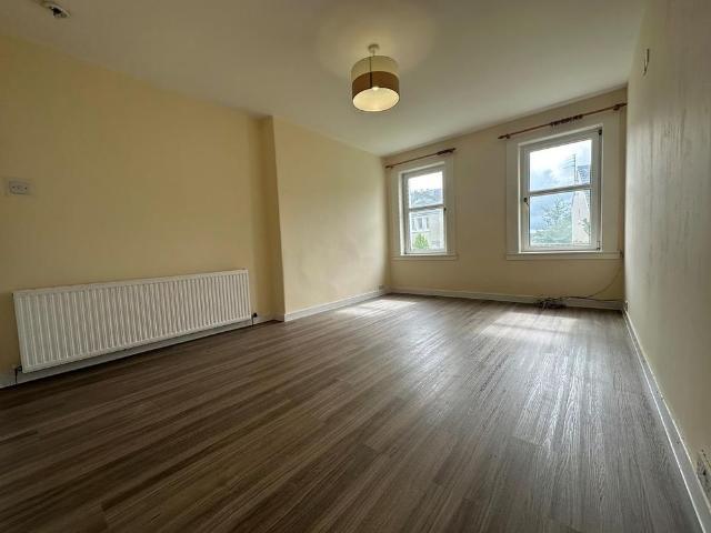 House for rent in Clarkston, Scotland