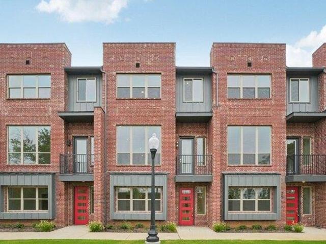 House for sale in Farmers Branch, Texas