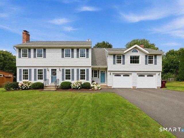 House for sale in West District, Farmington
