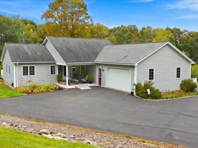 House for sale in Weeks Mills, New Sharon