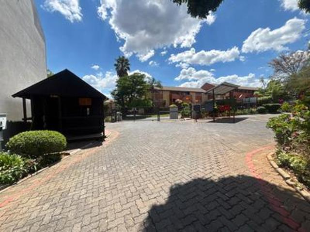 Apartment for sale in Roodepoort, City of Johannesburg Metropolitan Municipality