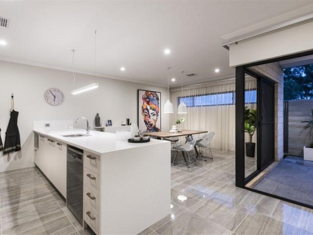 Cottage for sale in Parklands, Western Australia