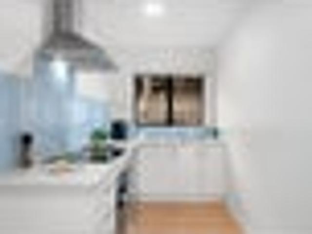 Apartment for sale in Paremoremo, Oroua County