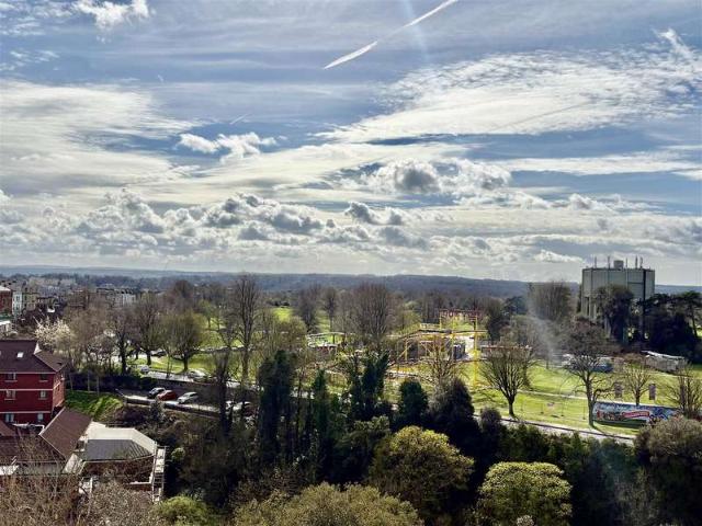 Flat for sale in Feckenham, City Of Bristol