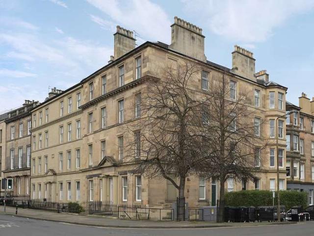Flat for sale in Hillside, Leith