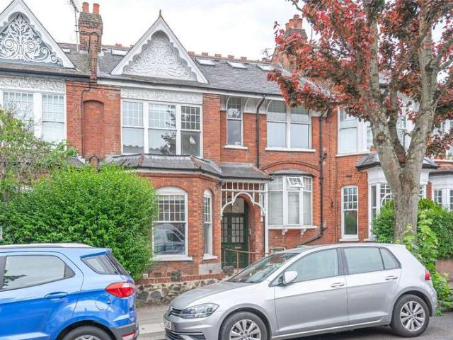 Flat for sale in Muswell Hill, Greater London