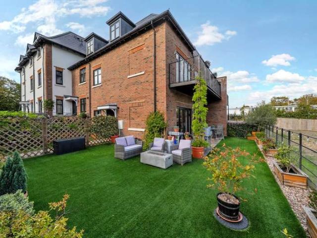 Flat for sale in Bagshot, Surrey Heath
