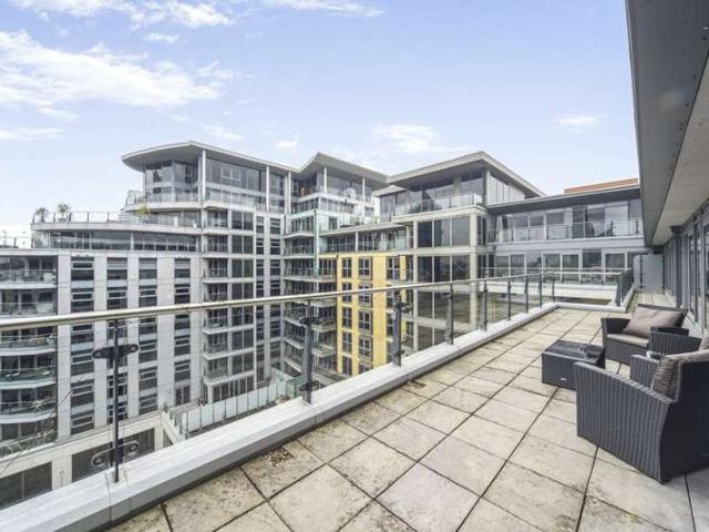Flat for sale in Sands End, Greater London