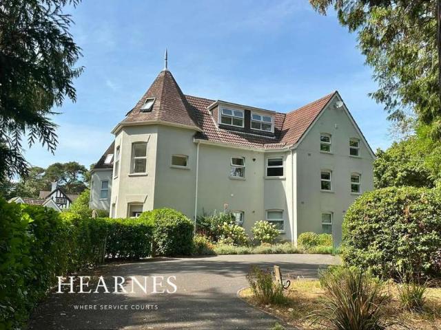 Flat for sale in Branksome Park, Poole