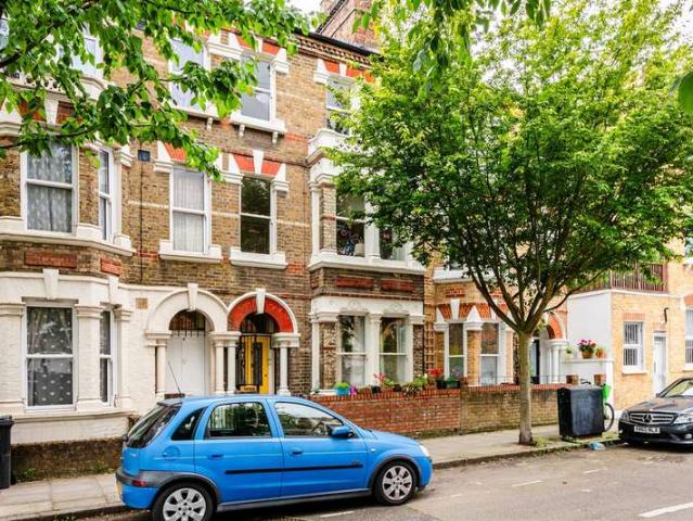 Flat for sale in Clapton, Lower Clapton