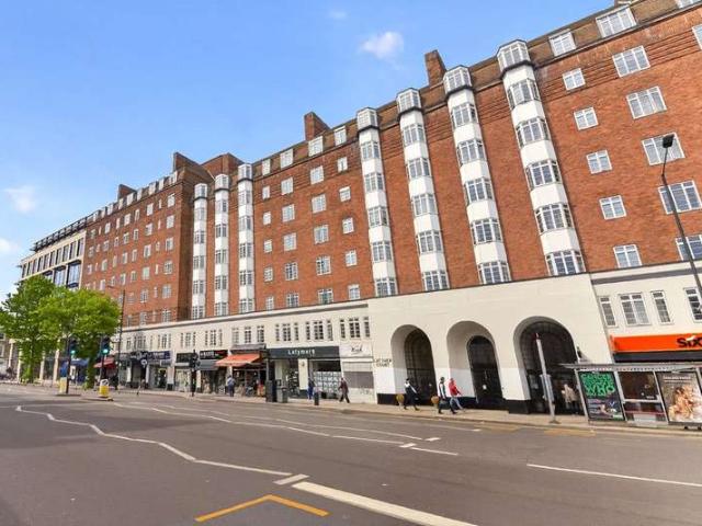 Flat for sale in Brook Green, Greater London