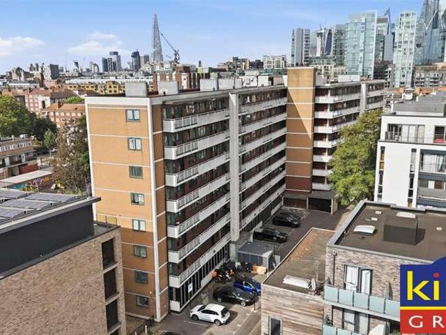 Flat for sale in St. George in the East, Whitechapel