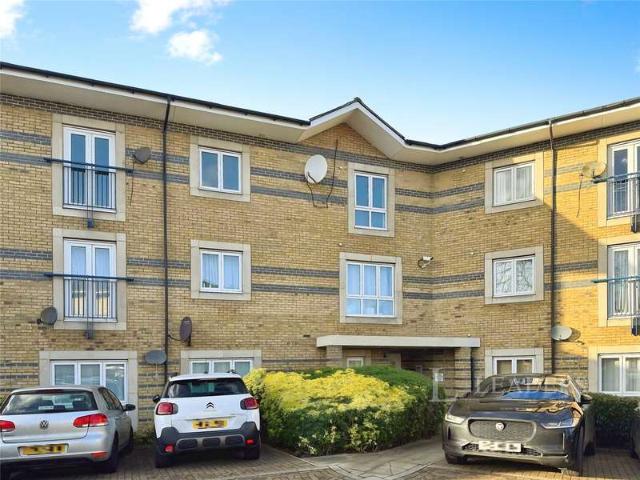 Flat for sale in Chesterton, Arbury