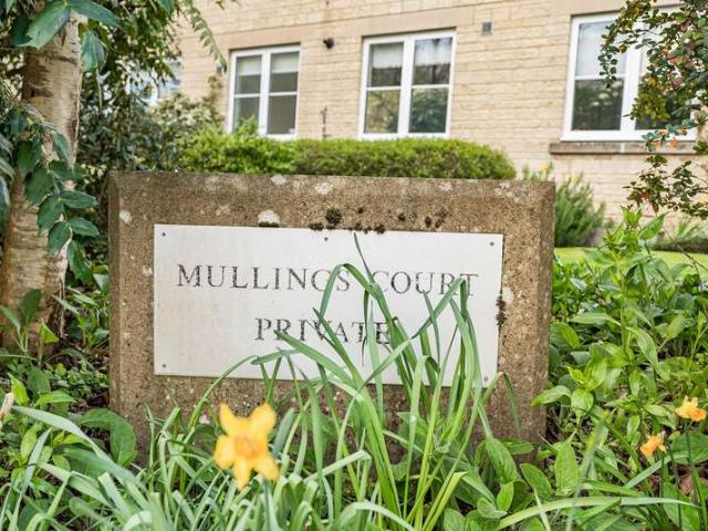 Flat for sale in Fossebridge, Gloucestershire